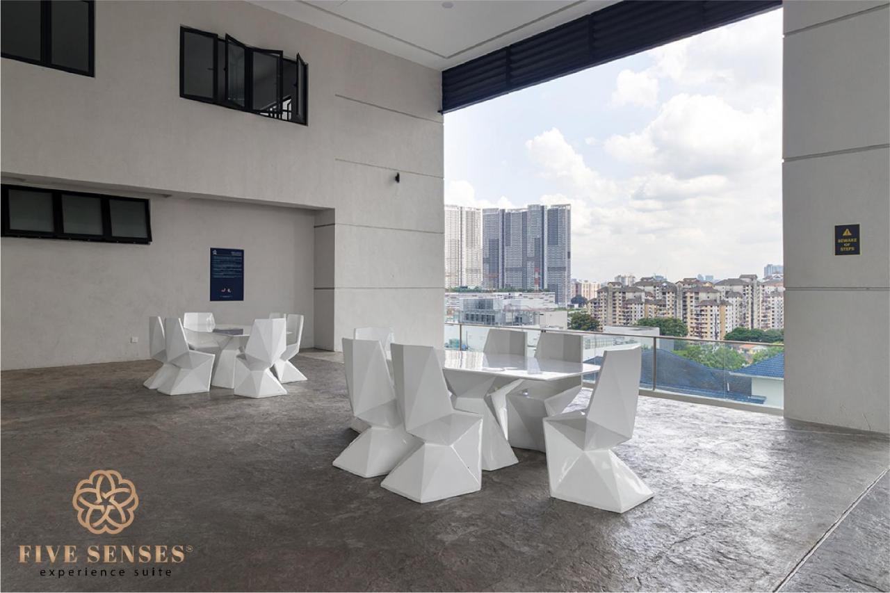 Lavile Residences By Five Senses Pangsapuri